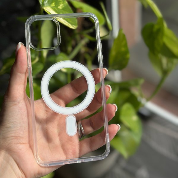 Gripply Magsafe Clear Case, Crystal-clear finish that showcases your iPhone